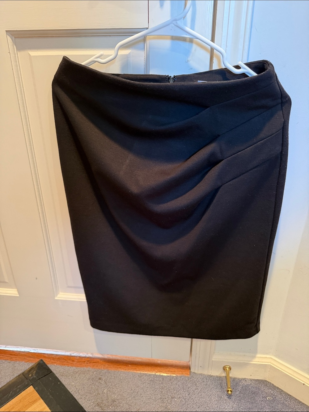NY & Co ruched black skirt size 6